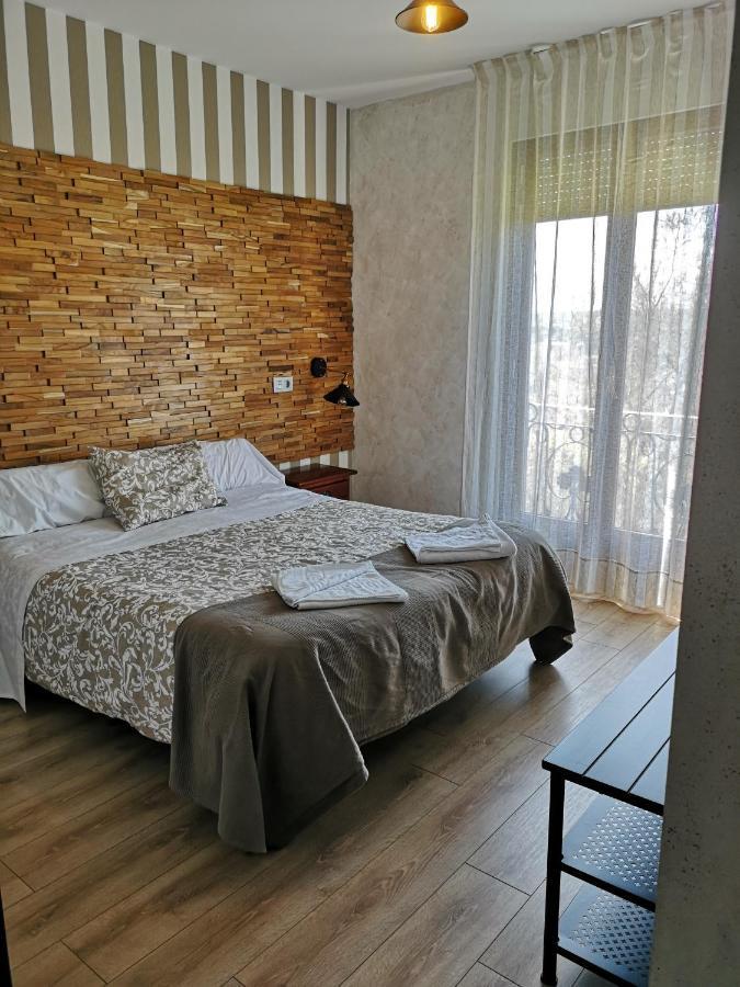 Hostal Juan Bravo Segowia Zewnętrze zdjęcie